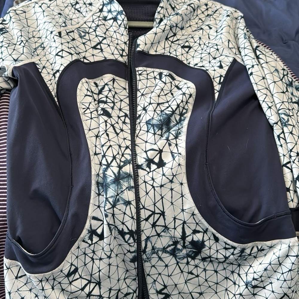 Lululemon scuba reservable jacket